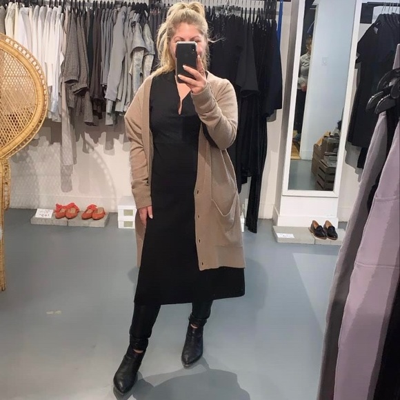 Shift Dress by Canadian Designer - Picture 6 of 6